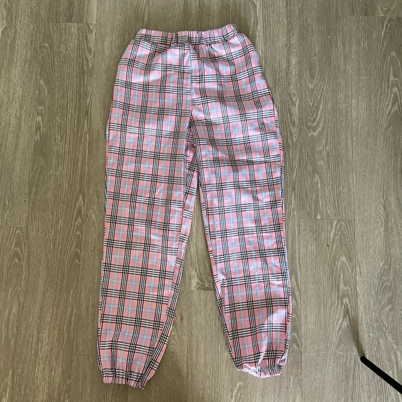 Pink Pants - Picture 1 of 3